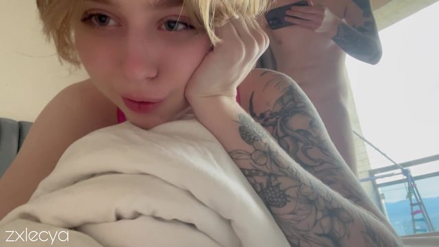 Спасибо парню, что согласился помочь снять домашнее порно видео