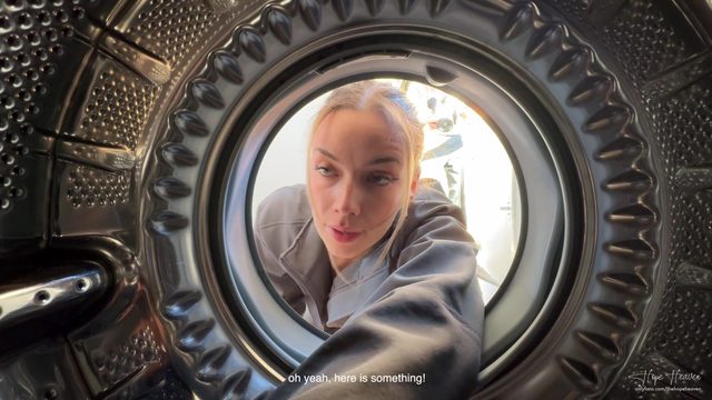 Извращенец выебал девушку сантехника, когда она застряла в стиралке