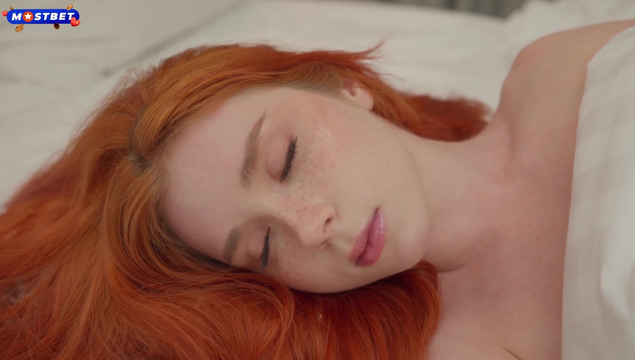 Пышногрудая красотка Sweetie Fox любит хорошо потрахаться