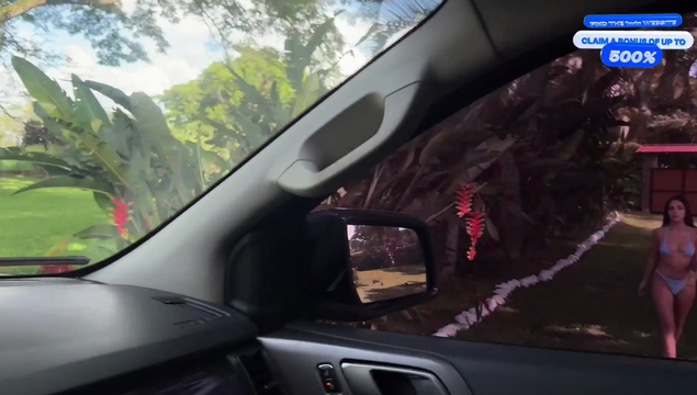 Красивая мойщица и машину помыла, и член клиента отполировала