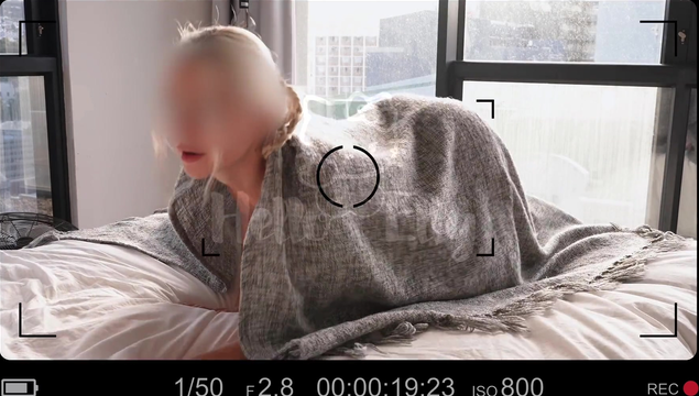 Сводный брат снимает на камеру, как ебет сестру с красивой жопой